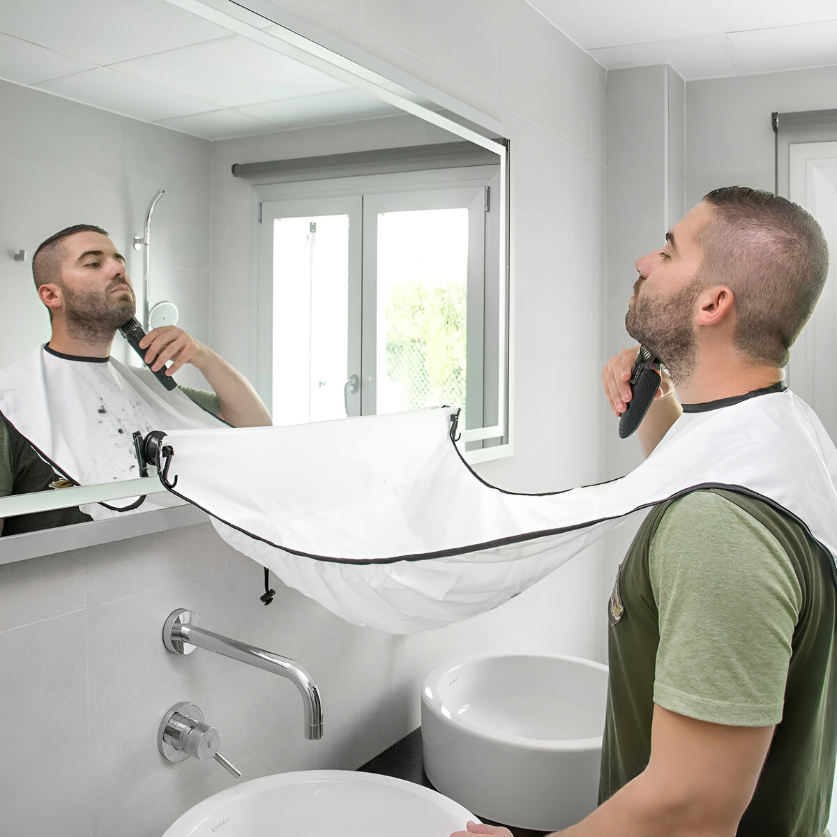 Delantal para afeitado de barba – Vista de cerca del producto – NQLN Store